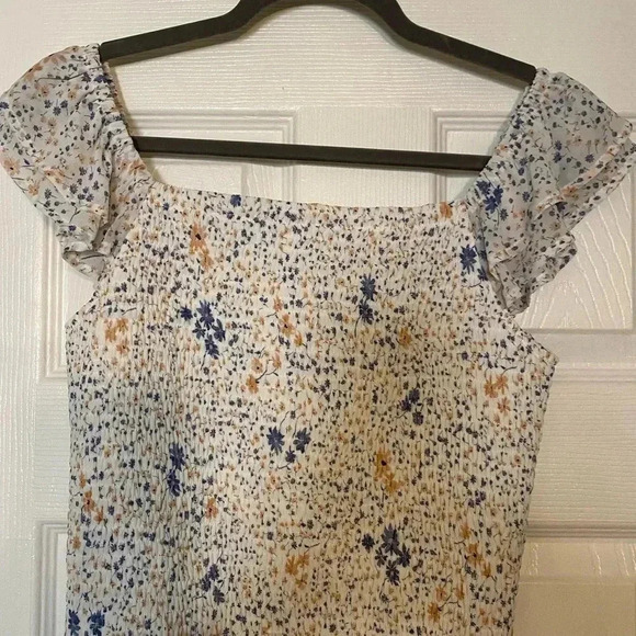 Blue and Orange flower Smocked crop blouse - Picture 3 of 5